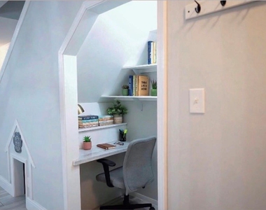 4001 Tanglewilde Street - Photo Thumbnail 8