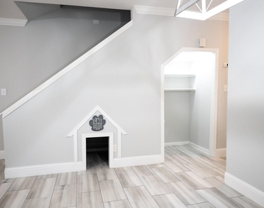 4001 Tanglewilde Street - Photo Thumbnail 7
