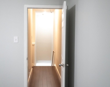 4001 Tanglewilde Street - Photo Thumbnail 23