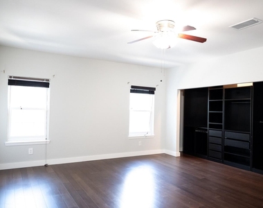 4001 Tanglewilde Street - Photo Thumbnail 18