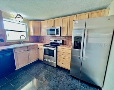 3916 Cedarwood Drive - Photo Thumbnail 17