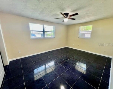 3916 Cedarwood Drive - Photo Thumbnail 24