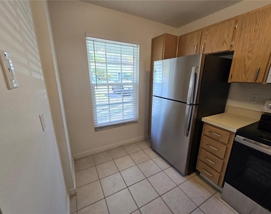 2919 Westmoreland Court - Photo Thumbnail 7