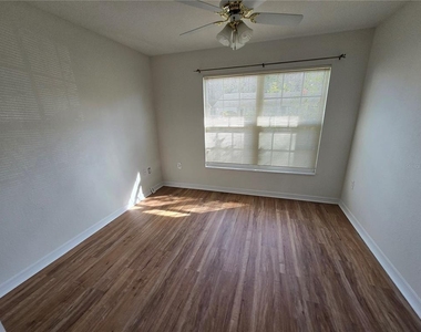 2919 Westmoreland Court - Photo Thumbnail 18