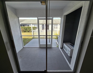 2919 Westmoreland Court - Photo Thumbnail 20