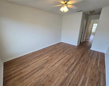 2919 Westmoreland Court - Photo Thumbnail 11