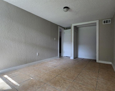 7919 Grand Boulevard - Photo Thumbnail 22