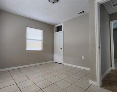 7919 Grand Boulevard - Photo Thumbnail 12