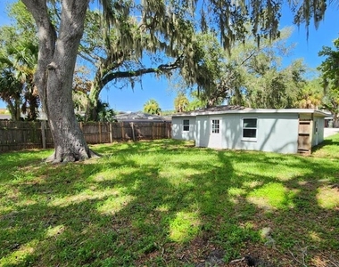 7919 Grand Boulevard - Photo Thumbnail 31