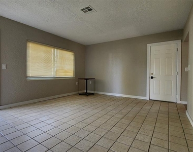 7919 Grand Boulevard - Photo Thumbnail 6