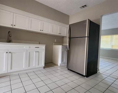 7919 Grand Boulevard - Photo Thumbnail 16
