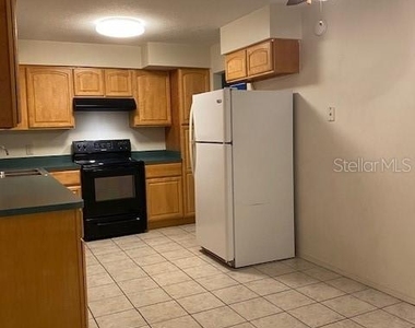 612 Lake Drive - Photo Thumbnail 8