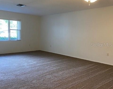 612 Lake Drive - Photo Thumbnail 3