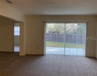 612 Lake Drive - Photo Thumbnail 6