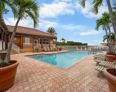 5000 Culbreath Key Way - Photo Thumbnail 17