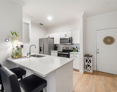 5000 Culbreath Key Way - Photo Thumbnail 2