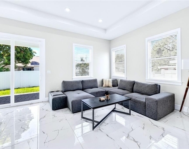 4020 W Arch Street - Photo Thumbnail 11