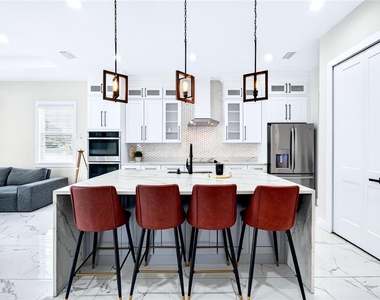 4020 W Arch Street - Photo Thumbnail 13