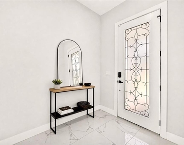 4020 W Arch Street - Photo Thumbnail 7