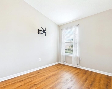 4052 70th Terrace N - Photo Thumbnail 25