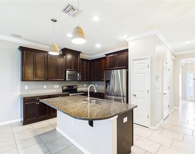 4052 70th Terrace N - Photo Thumbnail 10
