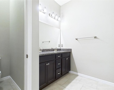 4052 70th Terrace N - Photo Thumbnail 21