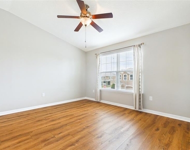 4052 70th Terrace N - Photo Thumbnail 17