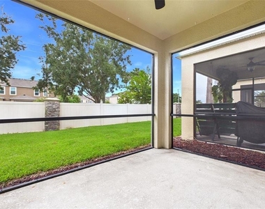 4052 70th Terrace N - Photo Thumbnail 3