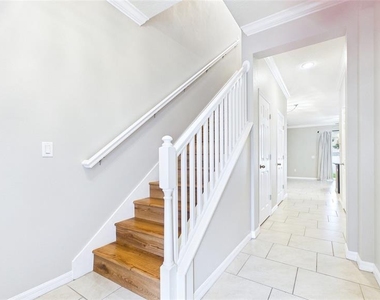 4052 70th Terrace N - Photo Thumbnail 14