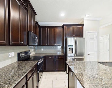 4052 70th Terrace N - Photo Thumbnail 4