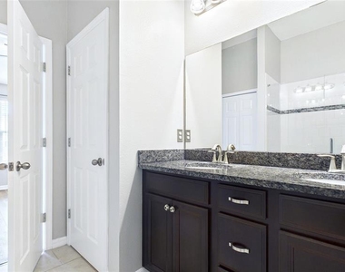 4052 70th Terrace N - Photo Thumbnail 22