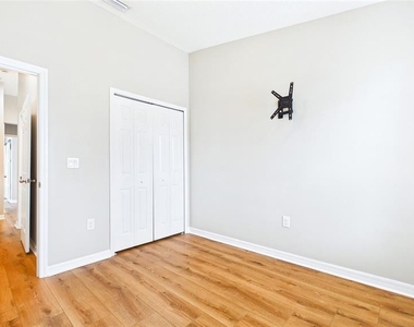 4052 70th Terrace N - Photo Thumbnail 24