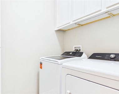 4052 70th Terrace N - Photo Thumbnail 15