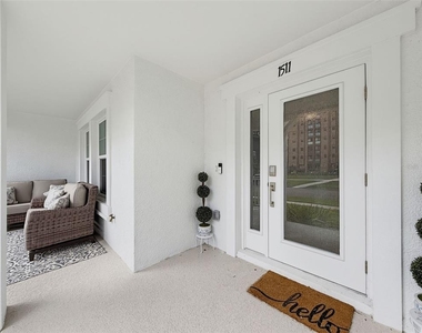 1511 W Chestnut Street - Photo Thumbnail 4