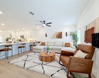 1511 W Chestnut Street - Photo Thumbnail 8