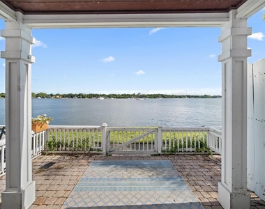 165 Pompano Dr Se - Photo Thumbnail 6