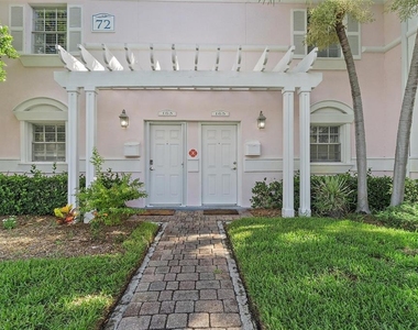 165 Pompano Dr Se - Photo Thumbnail 1