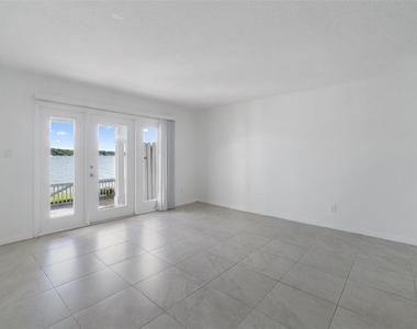 165 Pompano Dr Se - Photo Thumbnail 7