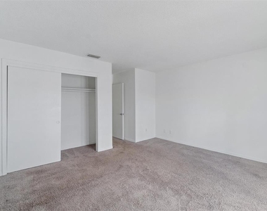 165 Pompano Dr Se - Photo Thumbnail 15