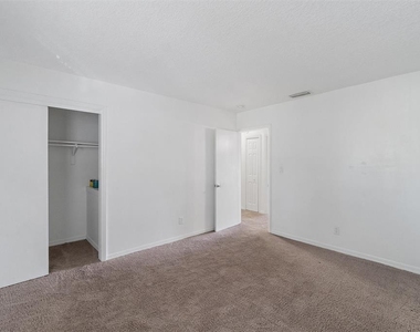 165 Pompano Dr Se - Photo Thumbnail 20