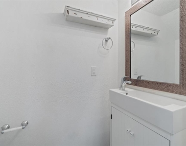 165 Pompano Dr Se - Photo Thumbnail 13