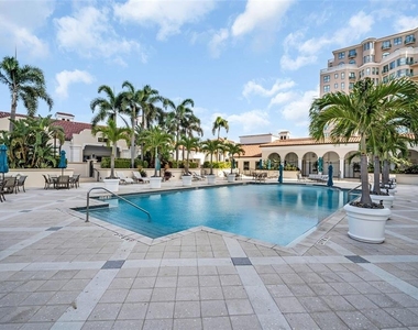 300 Beach Drive Ne - Photo Thumbnail 55