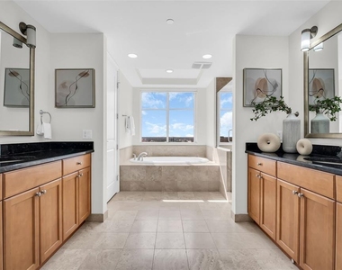 300 Beach Drive Ne - Photo Thumbnail 27
