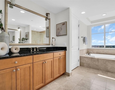 300 Beach Drive Ne - Photo Thumbnail 29