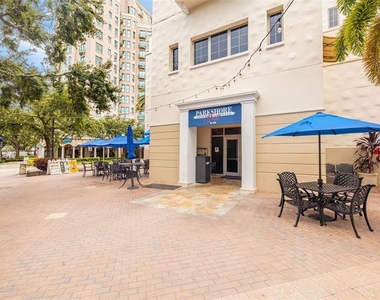300 Beach Drive Ne - Photo Thumbnail 74