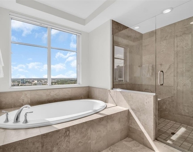 300 Beach Drive Ne - Photo Thumbnail 30