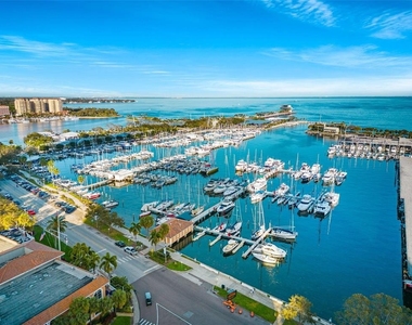 300 Beach Drive Ne - Photo Thumbnail 80