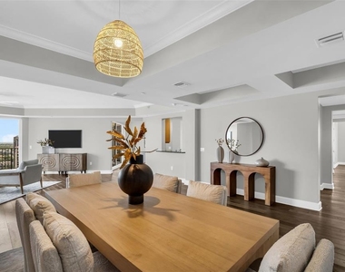 300 Beach Drive Ne - Photo Thumbnail 7