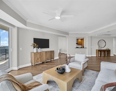 300 Beach Drive Ne - Photo Thumbnail 5