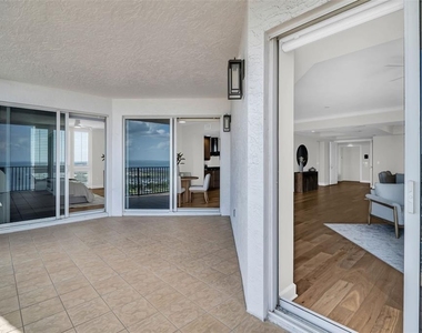 300 Beach Drive Ne - Photo Thumbnail 13